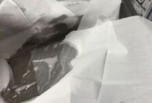 ホットプレート掃除中の画像