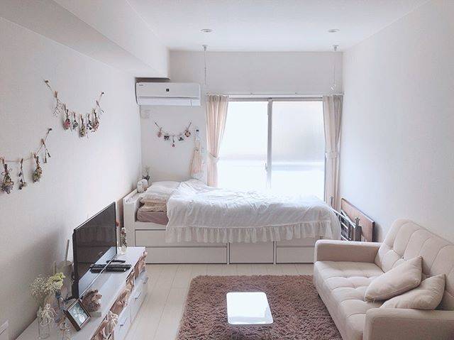 掃除後の綺麗な部屋の画像