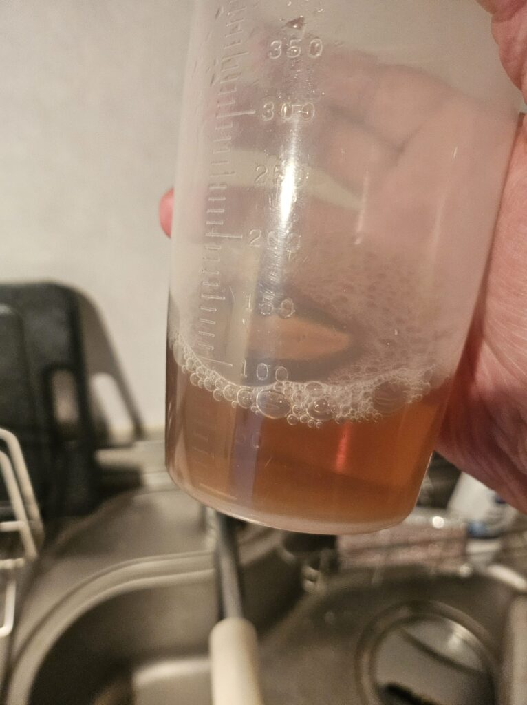 U WANTリンサークリーナー使用後の汚水画像