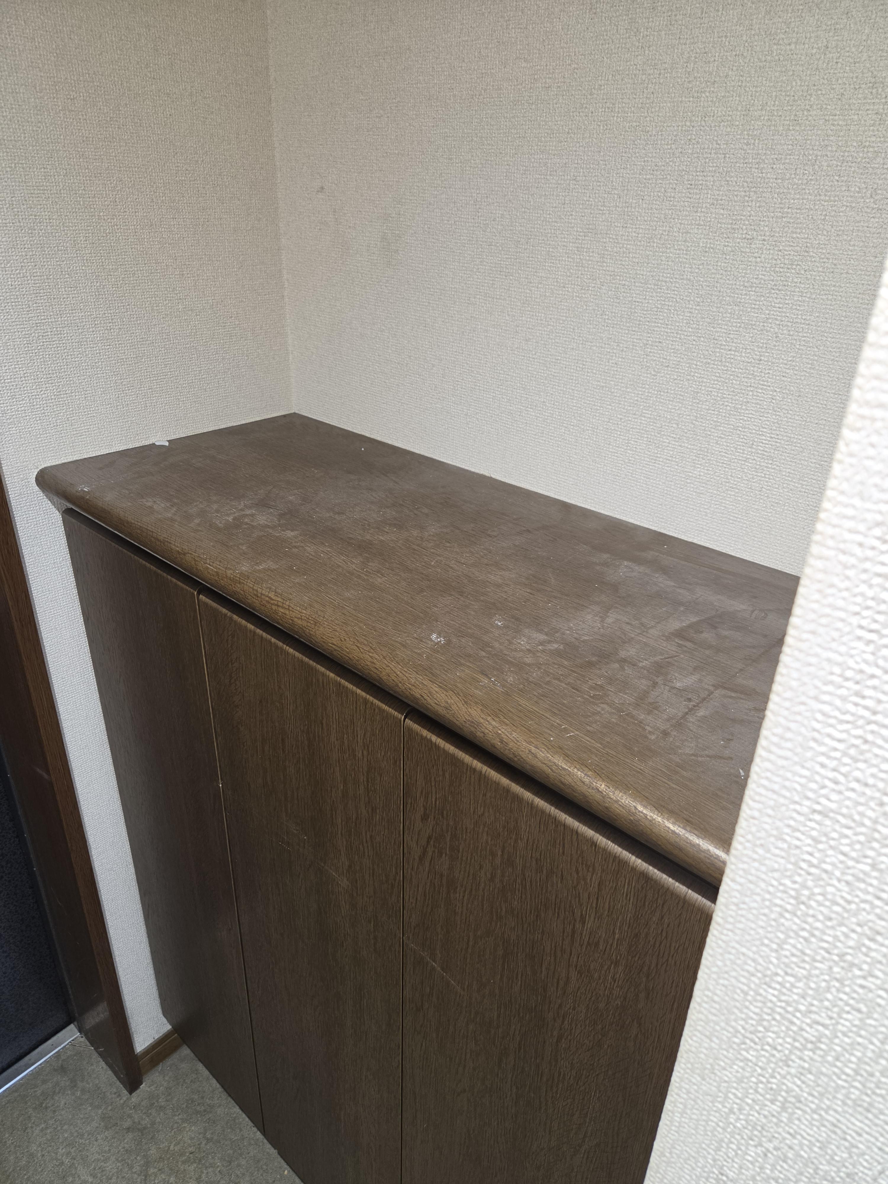 足立区鹿浜3LDKハウスクリーニング 玄関掃除前の画像