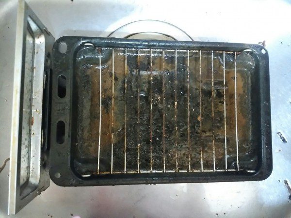魚焼きグリル掃除前の画像